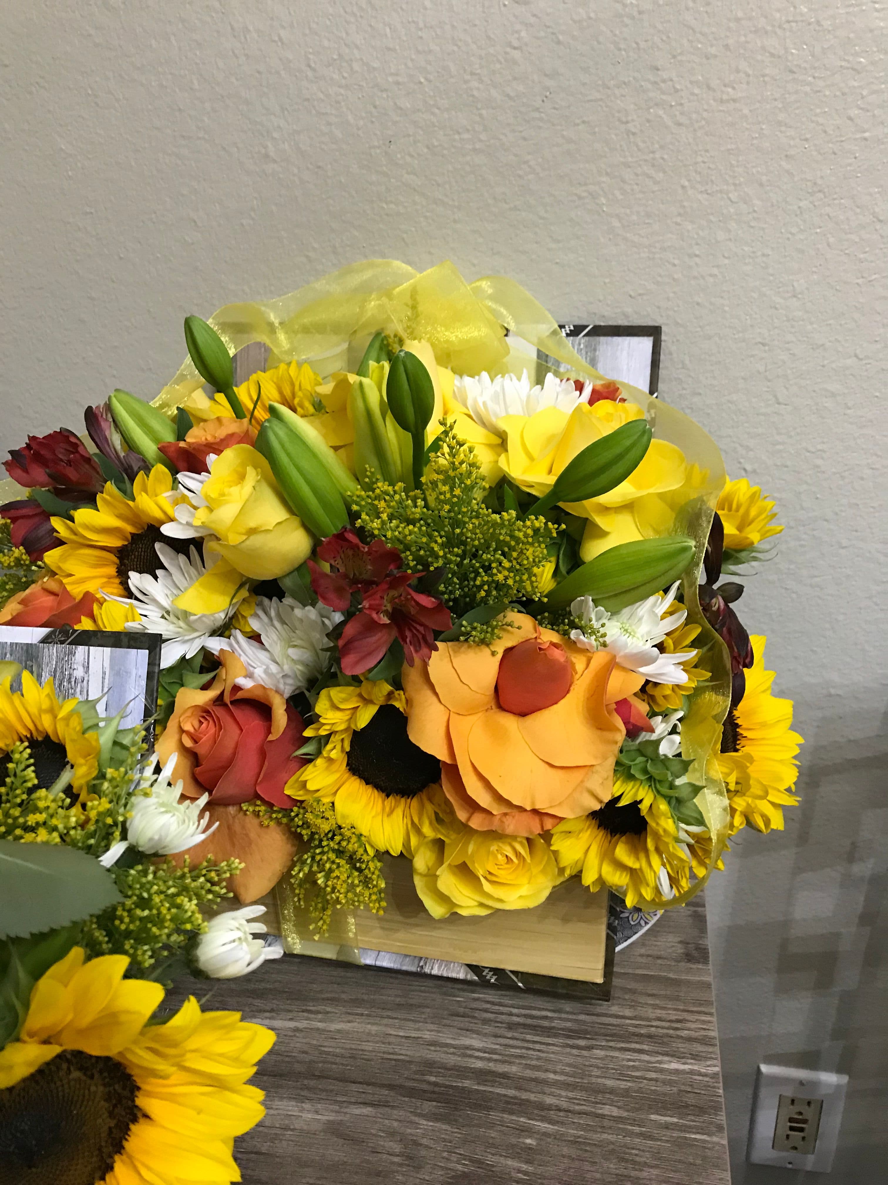 Encinitas flower arrangement IMG 9327